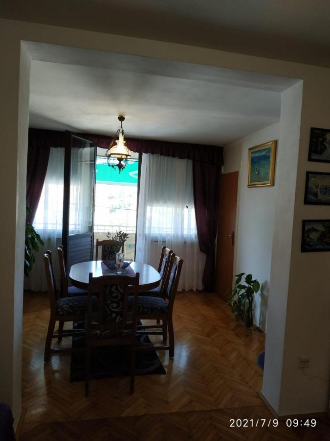 Apartments Raguz Кавтат Екстериор снимка